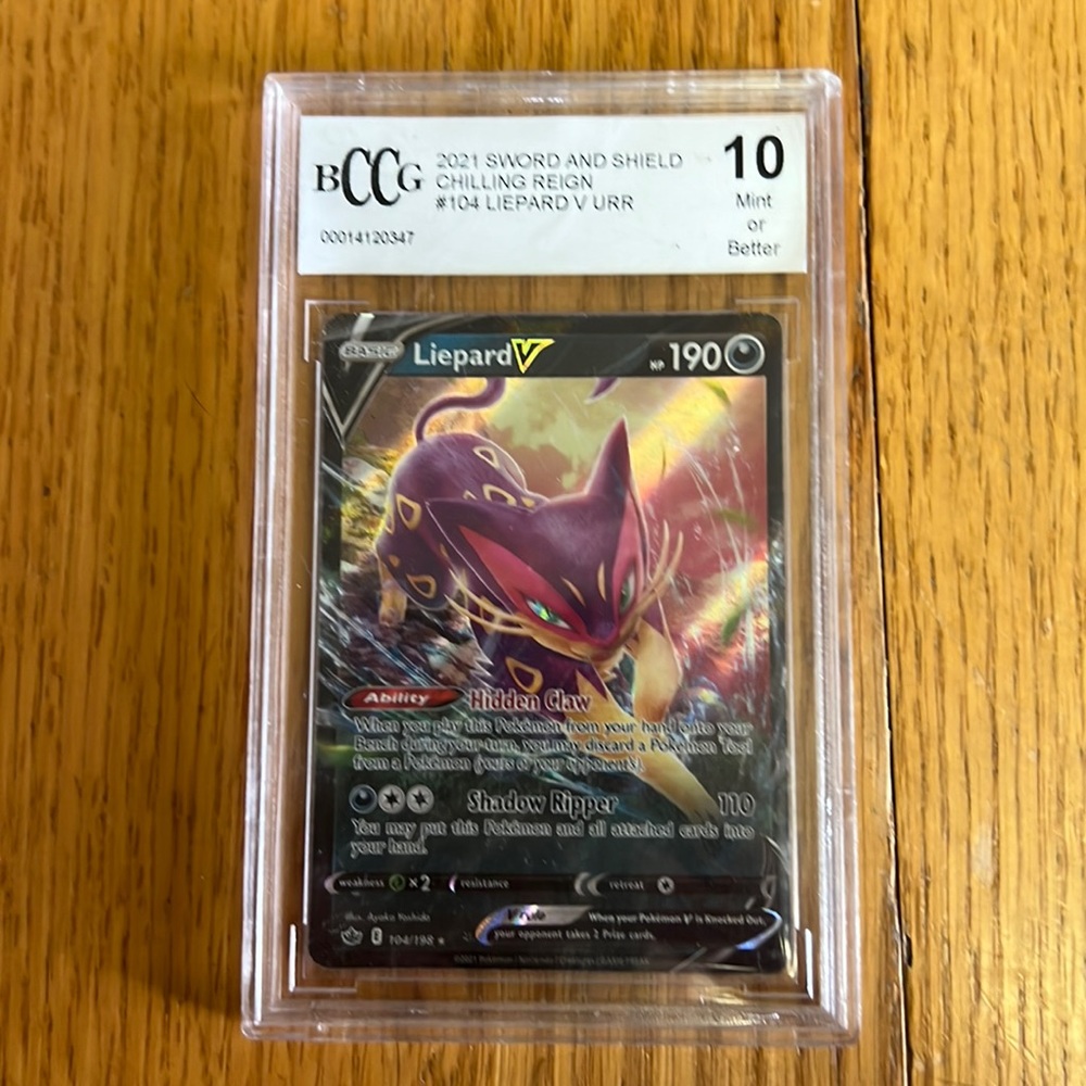 #104 Liepard V URR 2021 Sword And Shield graded 10.